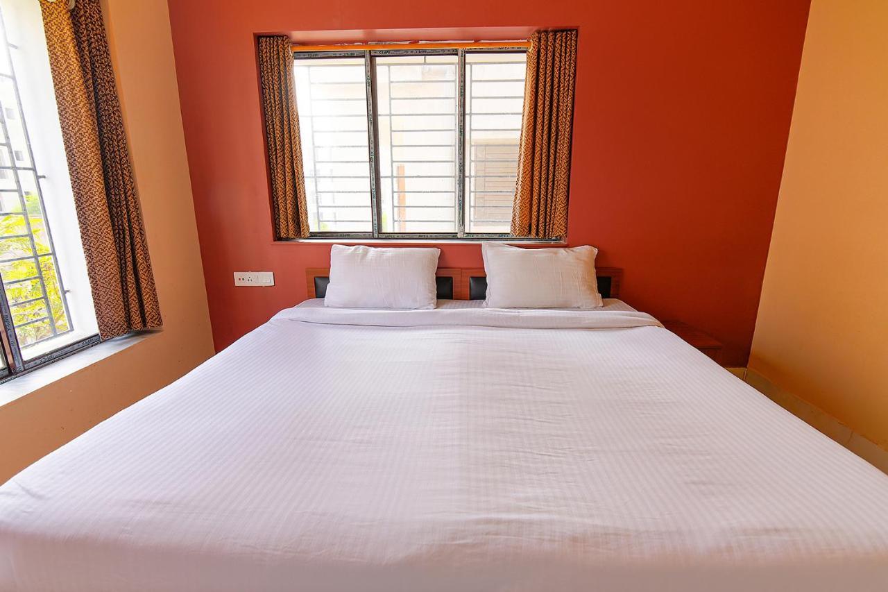 FabHotel Amar Raj Inn Kolkata Bagian luar foto